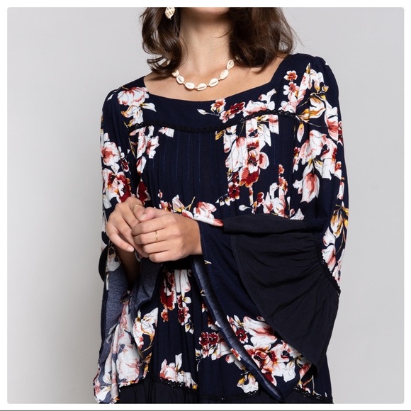 POL Floral Swing and Bell Sleeve Dress - Picture 14 of 17